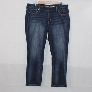 Levis Signature Modern Slim Cuffed Capris 20 N80